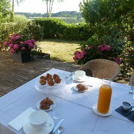 Les Eaux Qui Rient Bed and breakfast Sanguinet
