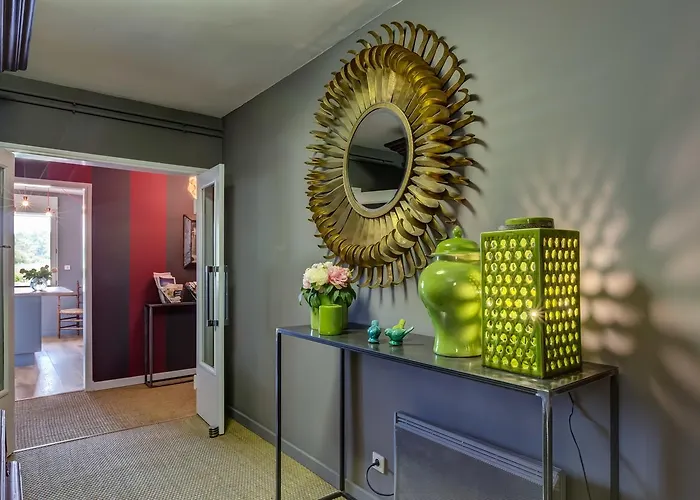 Les Eaux Qui Rient B&B 상기네